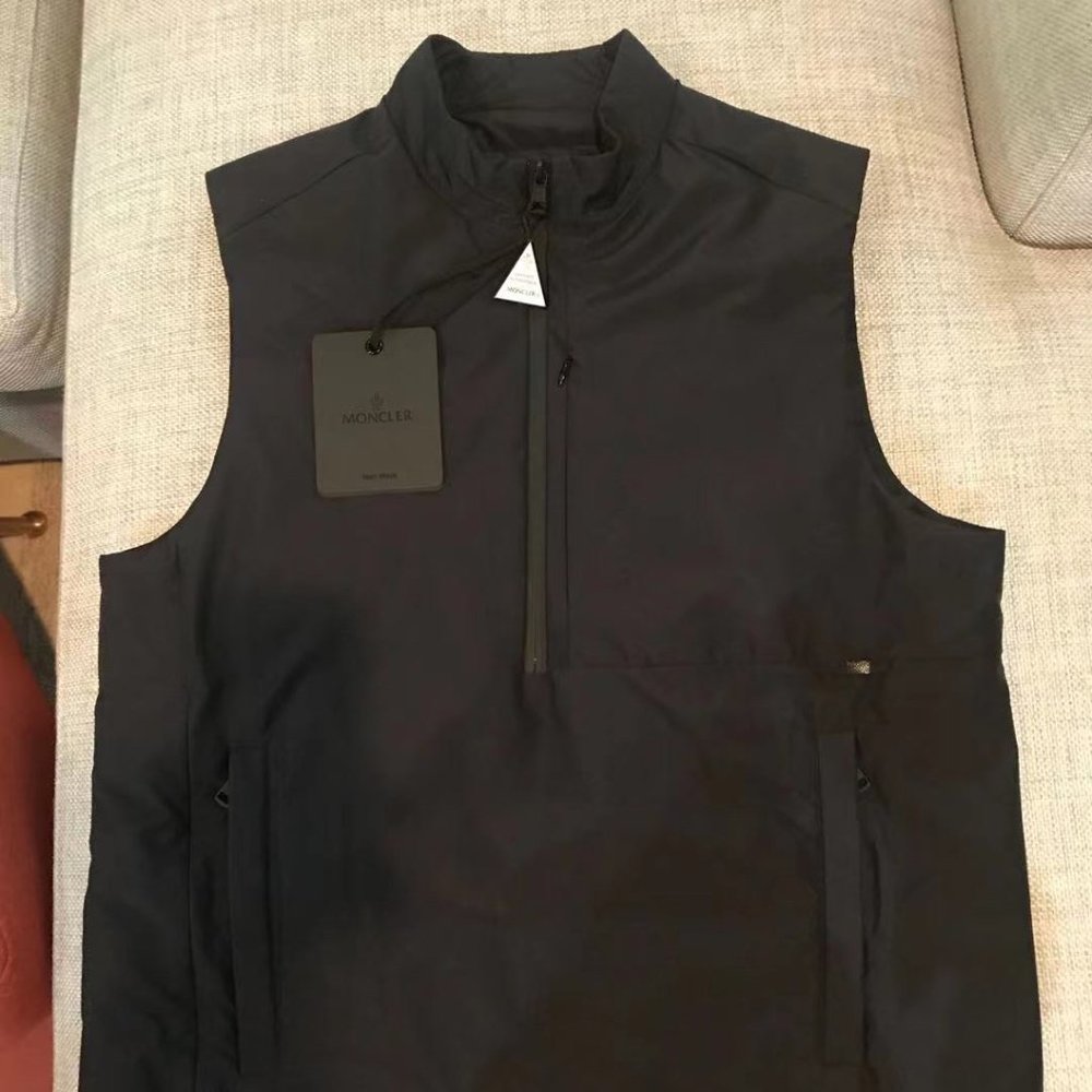 Moncler Men's Half-Zip Gilet Light Down Vest 5 2XL